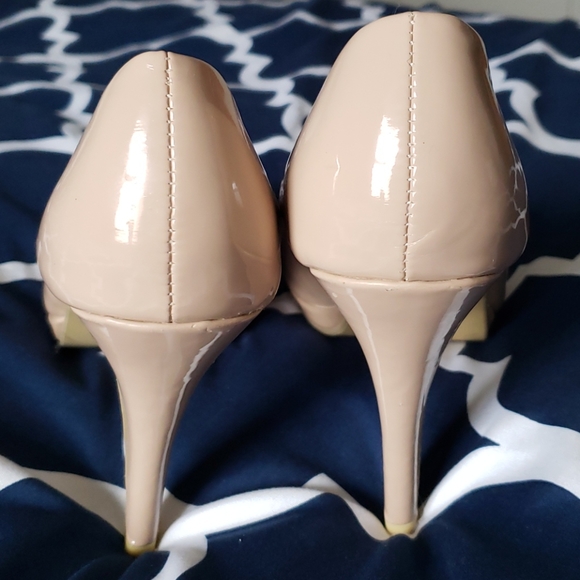 Suzy Shier nude high heels Size 10 - Picture 3 of 4